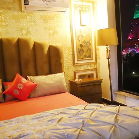 Adara Suites Lahore Ngoại thất bức ảnh