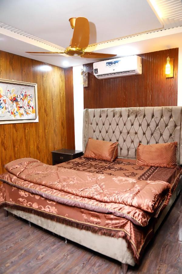Adara Suites Lahore Ngoại thất bức ảnh