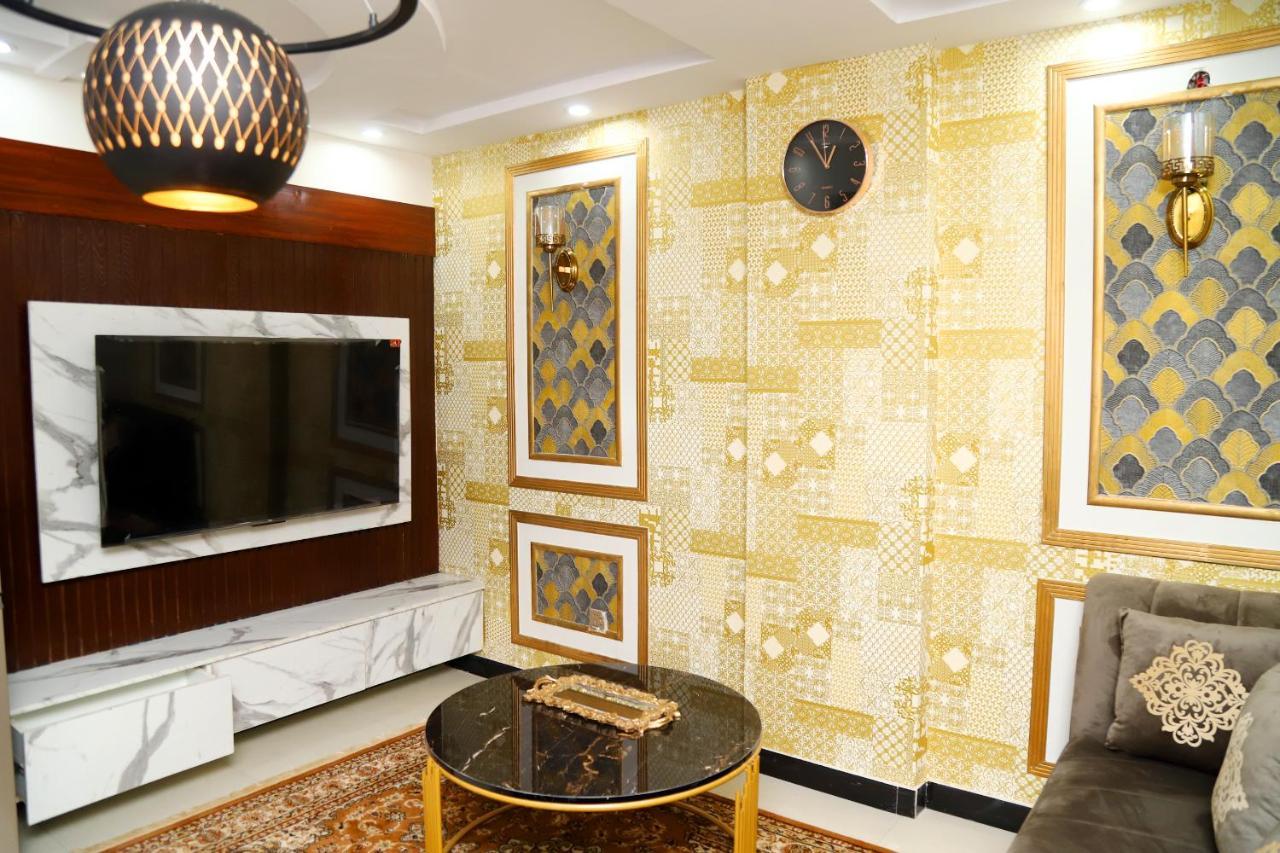 Adara Suites Lahore Ngoại thất bức ảnh